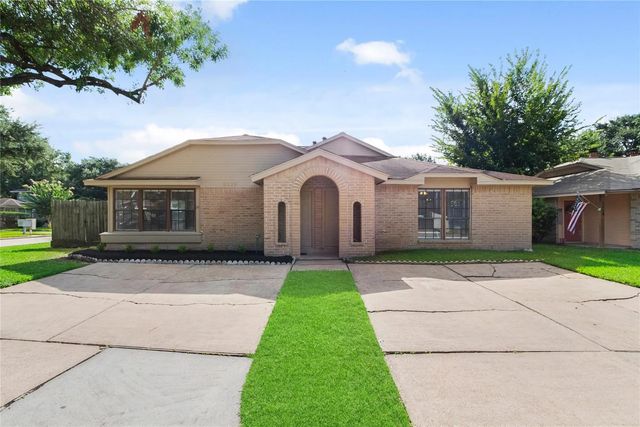 5216 & 5218 Beaverbrook Drive, Houston