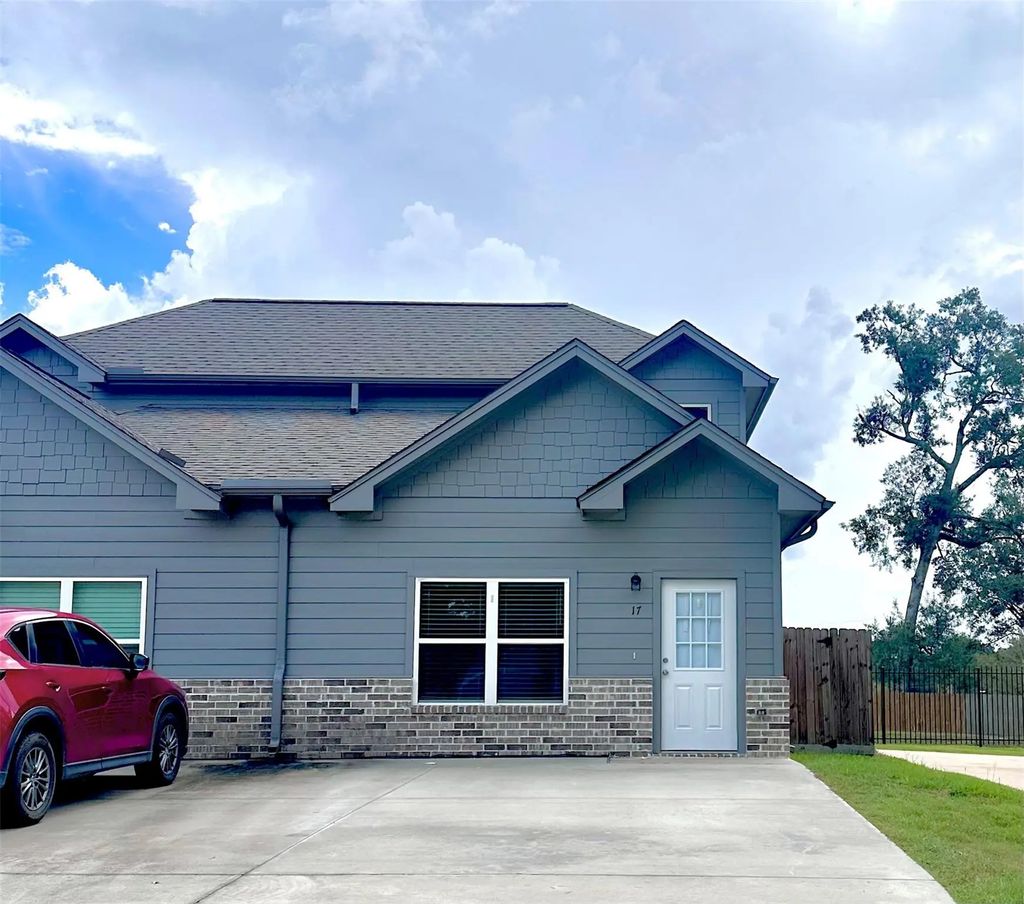 23090 E Wildwood Road 17, Porter