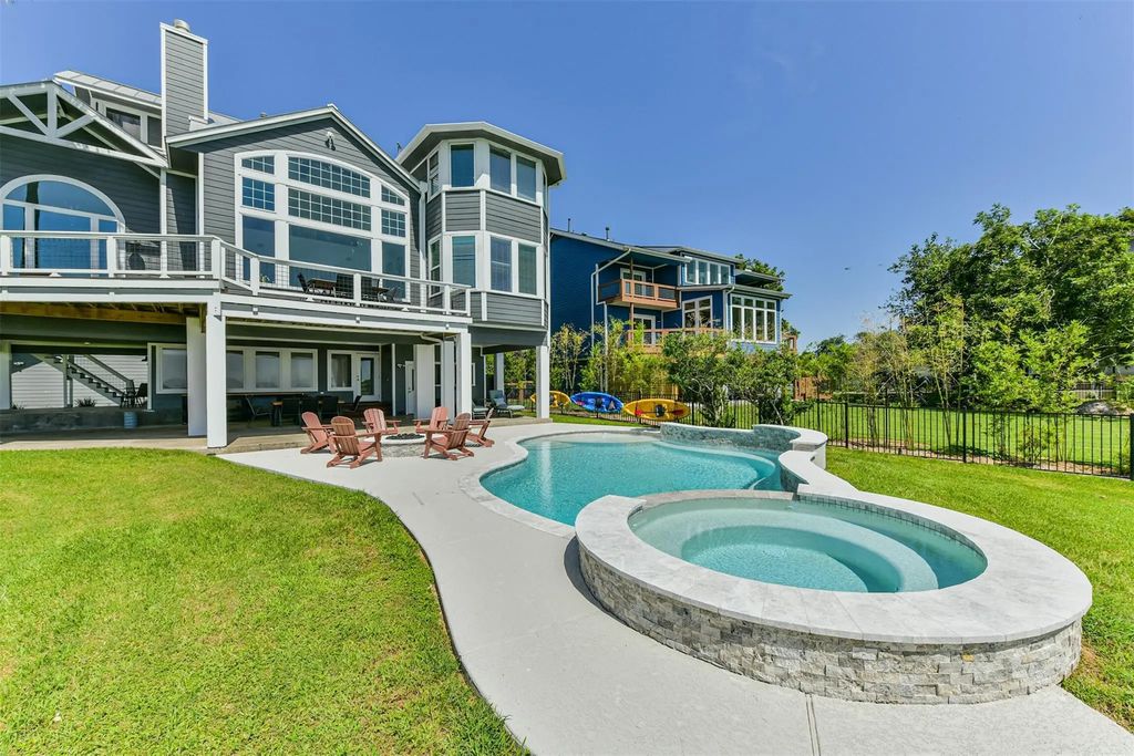 605 Quintana Roo Place, Seabrook