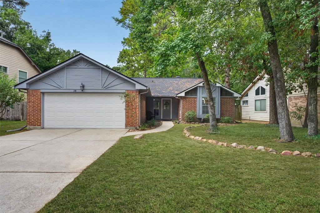 28 S Rain Forest Court, The Woodlands