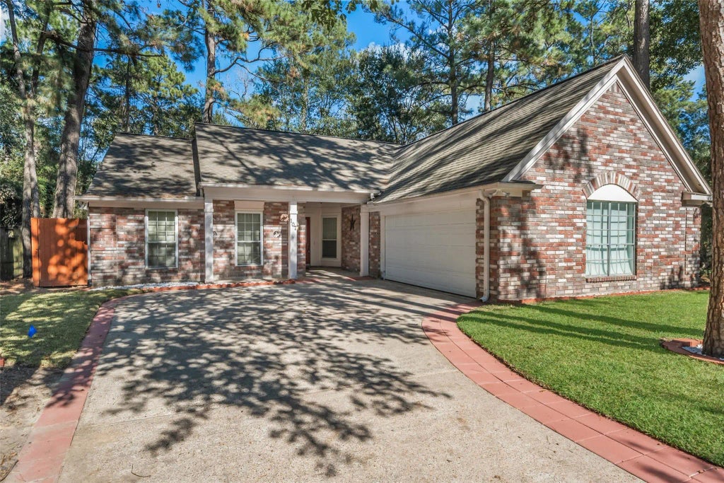 107 Sandpebble Drive, The Woodlands