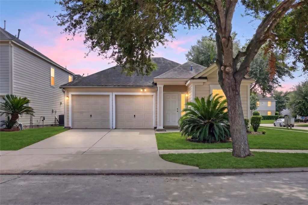 12835 Wisteria Park Drive, Hockley