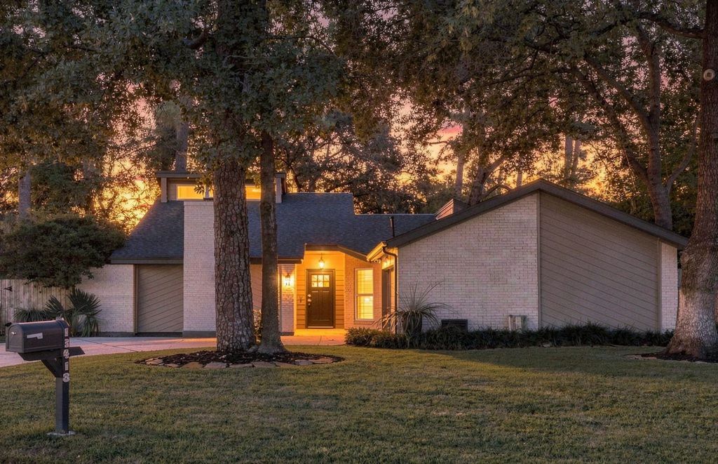 13418 Holston Hills Drive, Houston