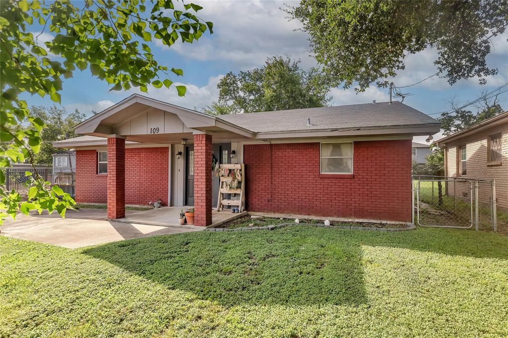 109 Sulphur Springs Road, Bryan