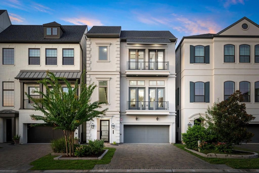 111 Vue Point Place, The Woodlands