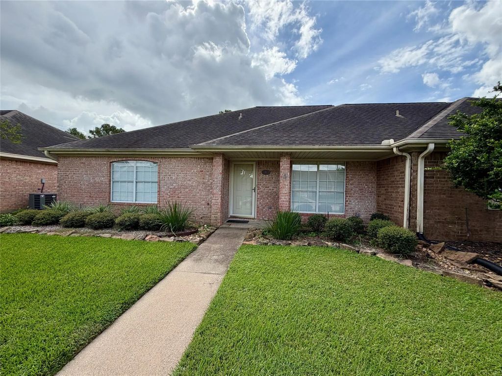 7965 Pecan Drive, Beaumont