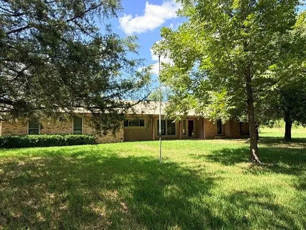 11640 Fm 230, Lovelady