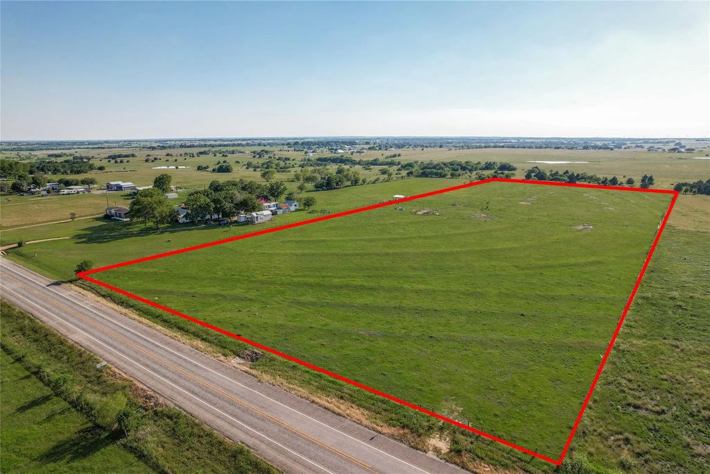 8394 S Us Highway 77, La Grange