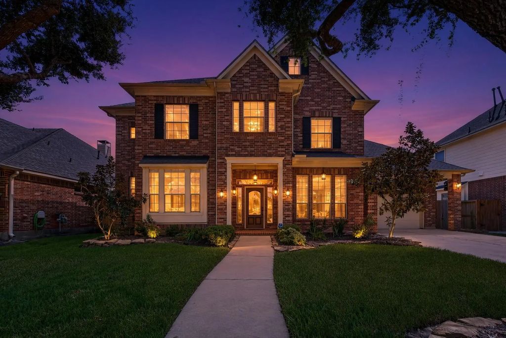 6118 Southwell Lane, League City