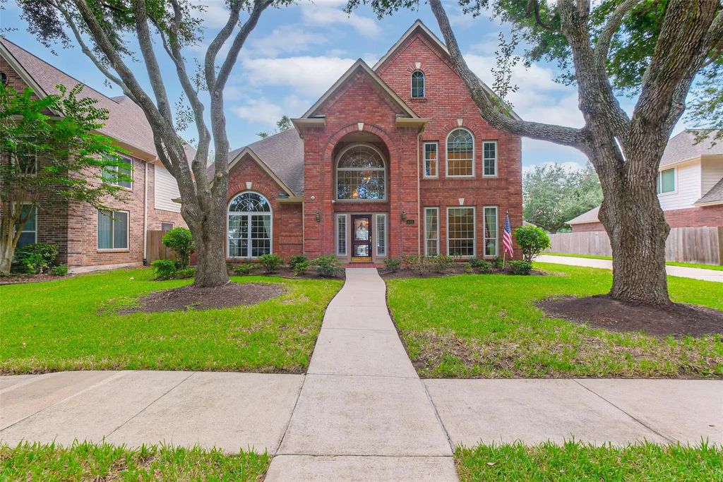 633 Clarenda Falls Drive, Sugar Land