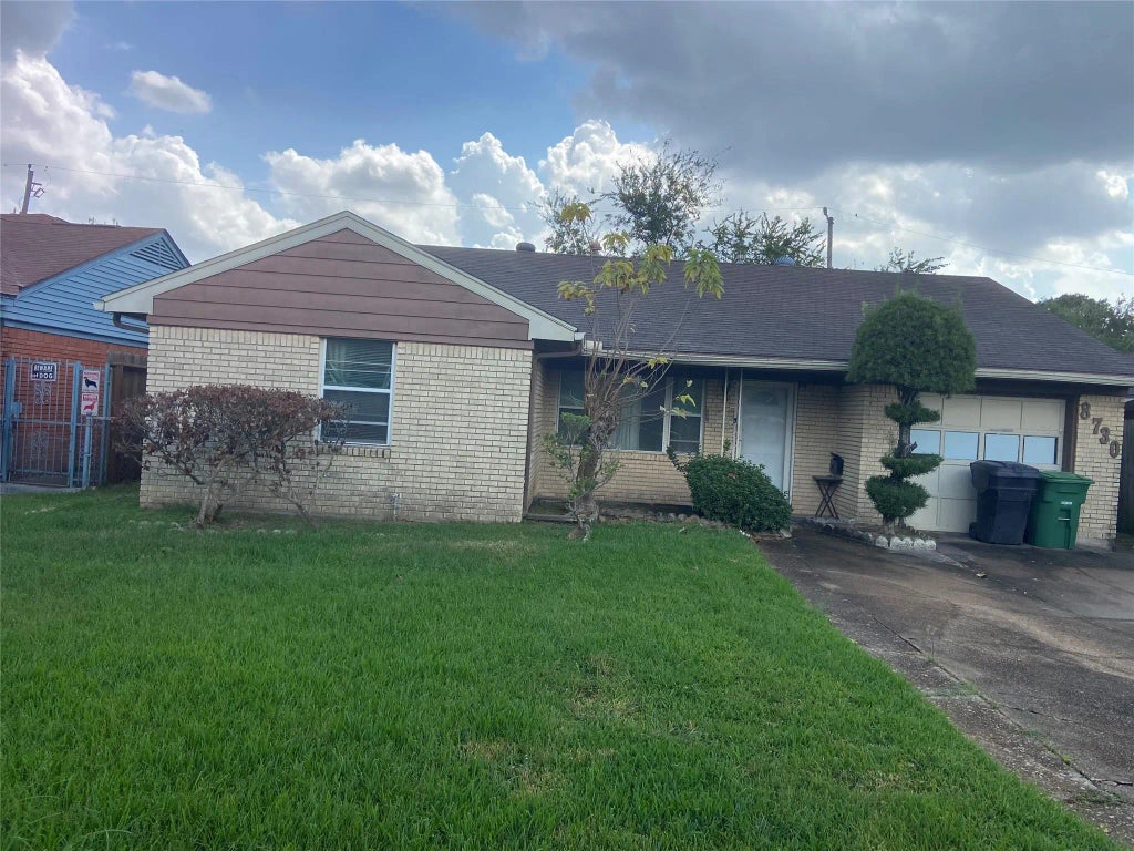 8730 Cowart Street, Houston