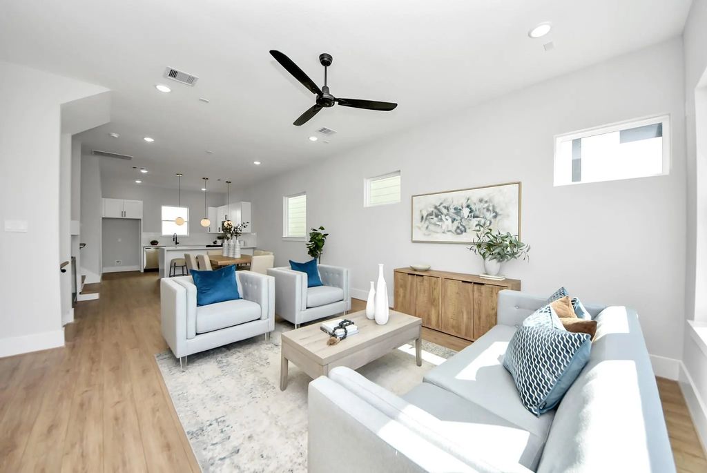 4818 Cochran Street, Houston