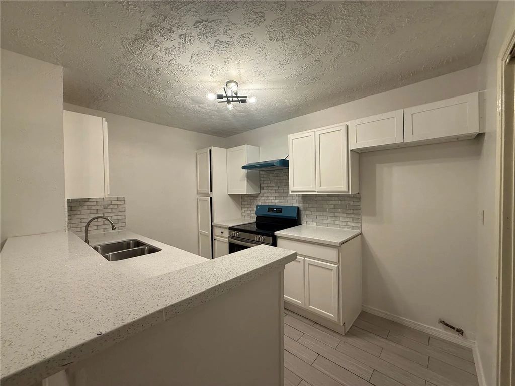 8553 Wilcrest Drive, Houston