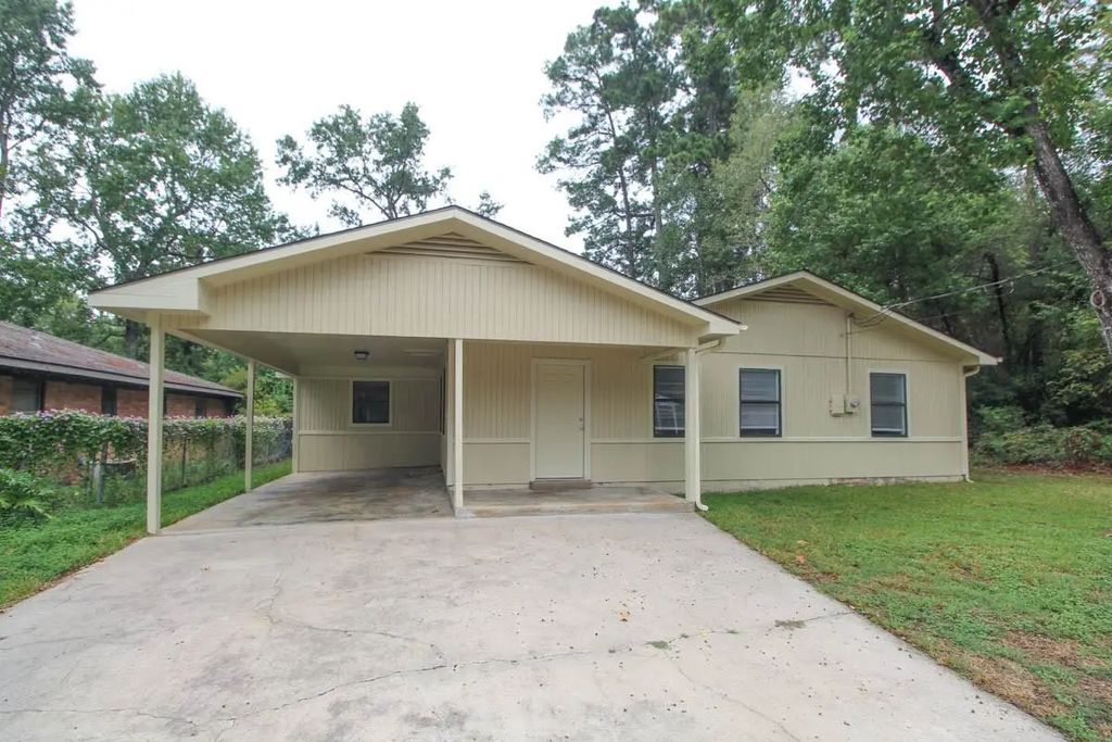 345 Cherokee Lane, Onalaska