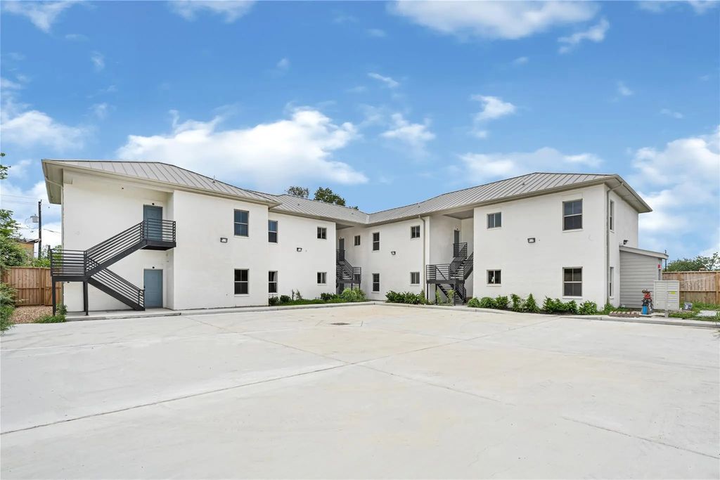 7806 Clearview St 23, Houston