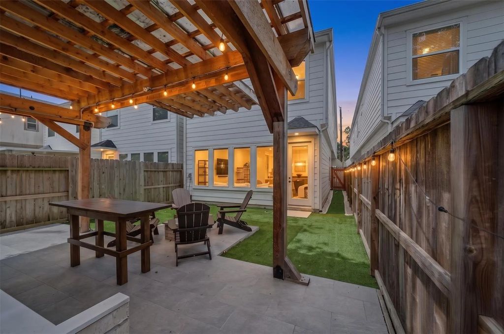 1128 Malone Street, Houston