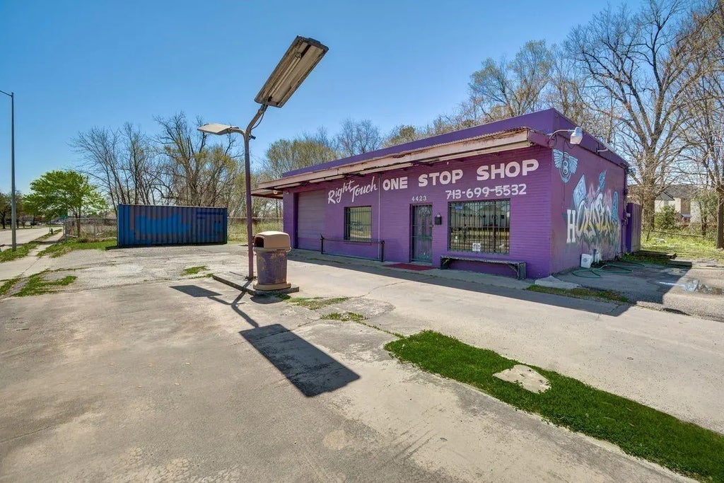 4423 Yale Street, Houston