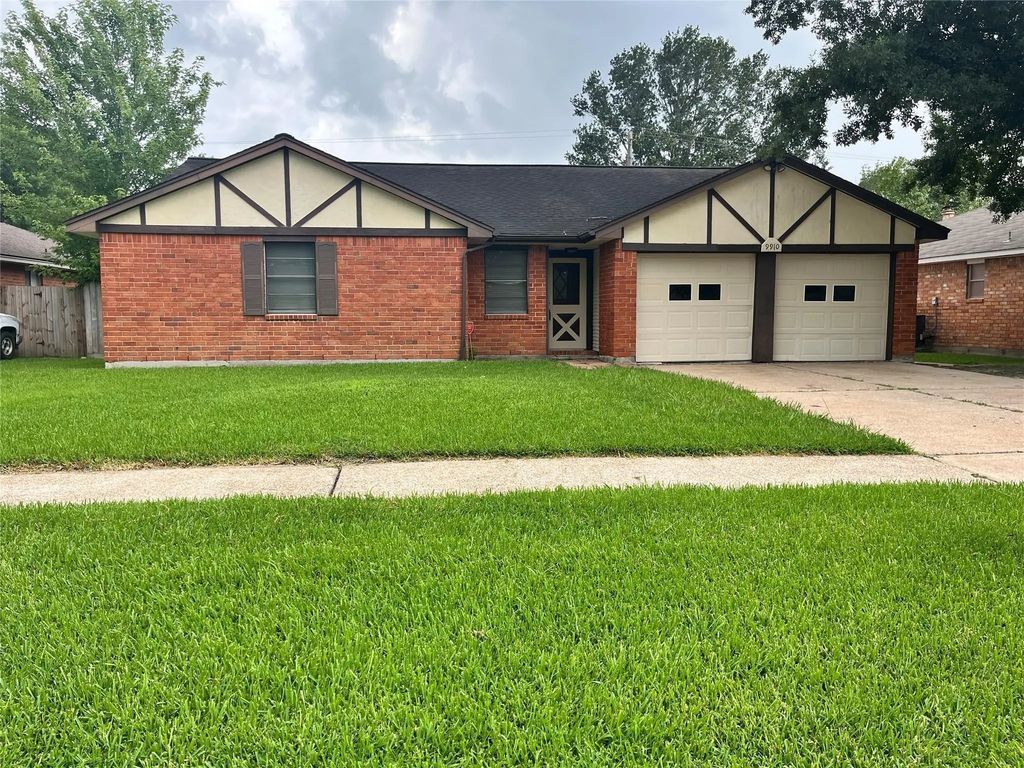 9910 Stonemont Road, La Porte