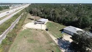 26597 E River Road, Splendora
