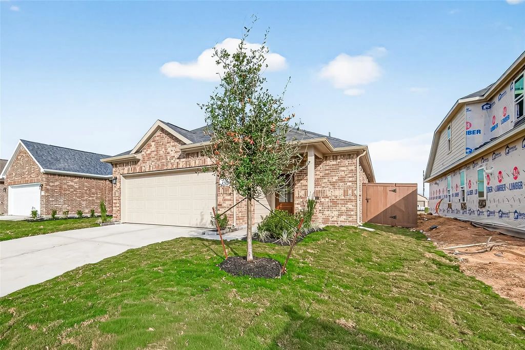 13326 Padre Bay Lane, Iowa Colony