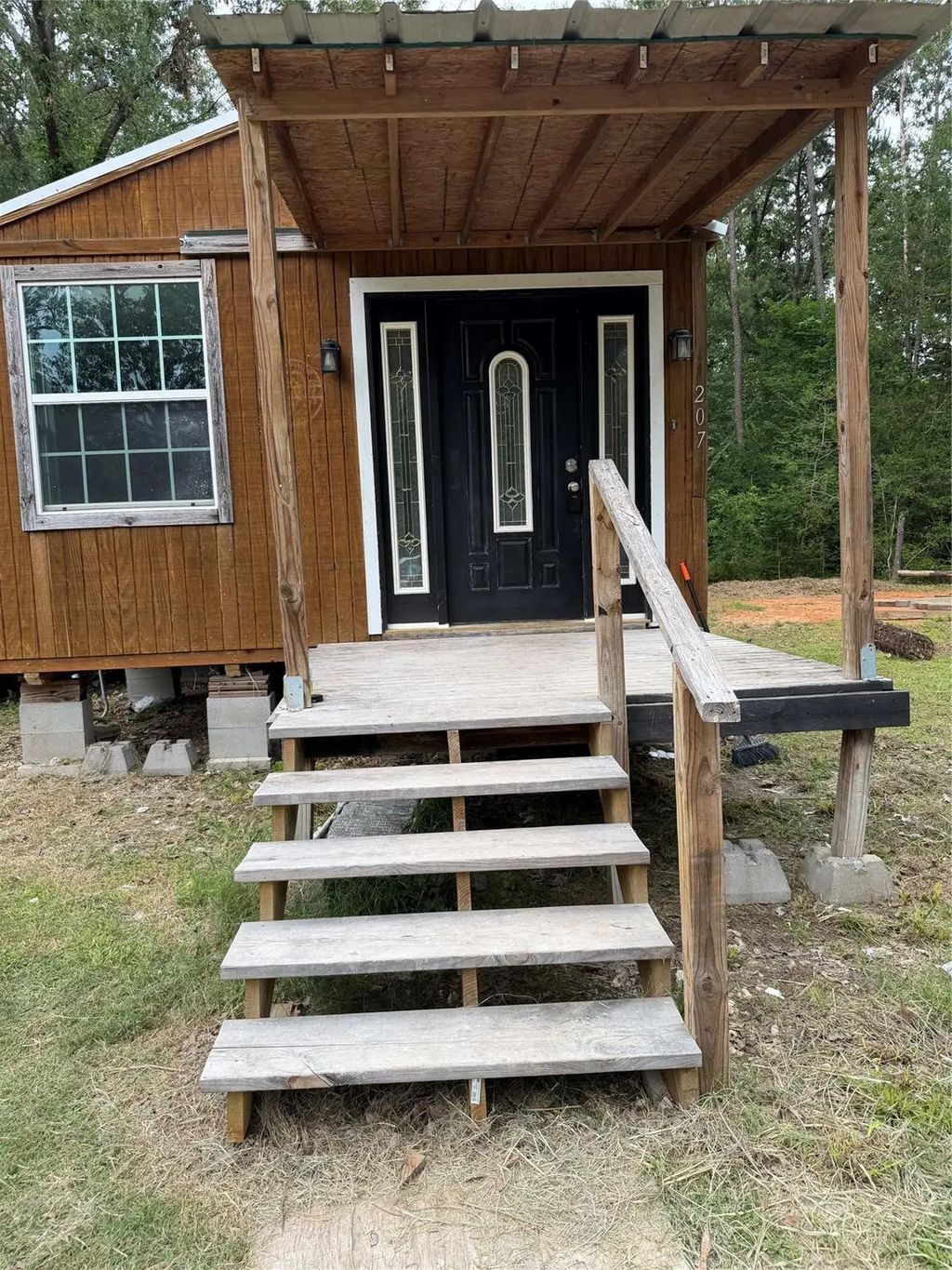 207 Robbie Road, Livingston