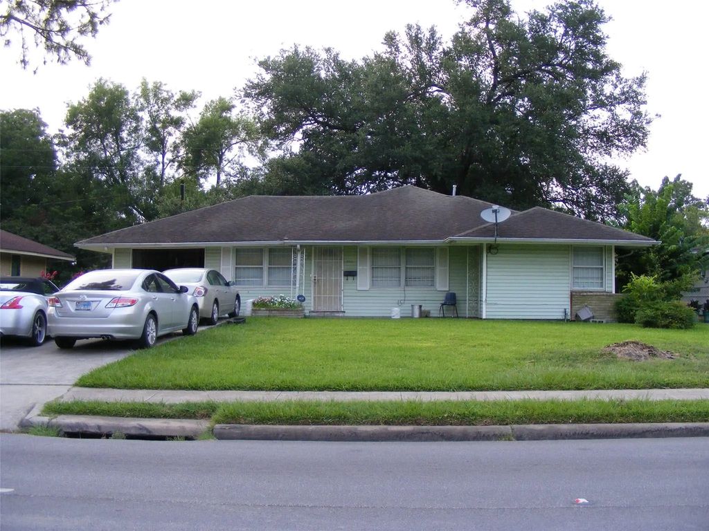 5751 Bellfort Street, Houston