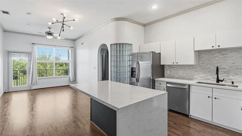 1441 East Street 202, Houston