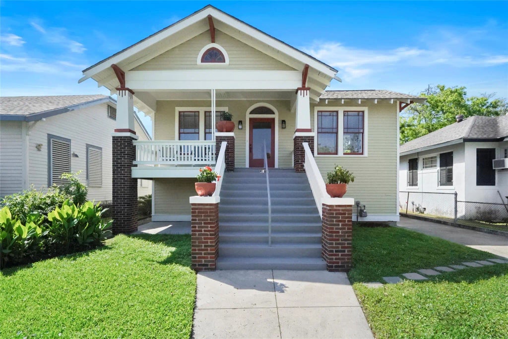 3815 Avenue N 1/2, Galveston