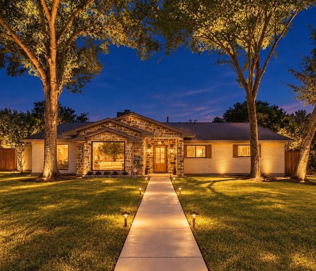 10823 Chimney Rock Road, Houston