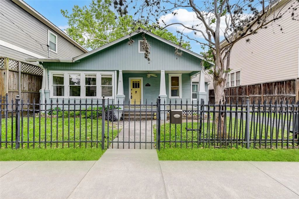 1005 Waverly Street, Houston