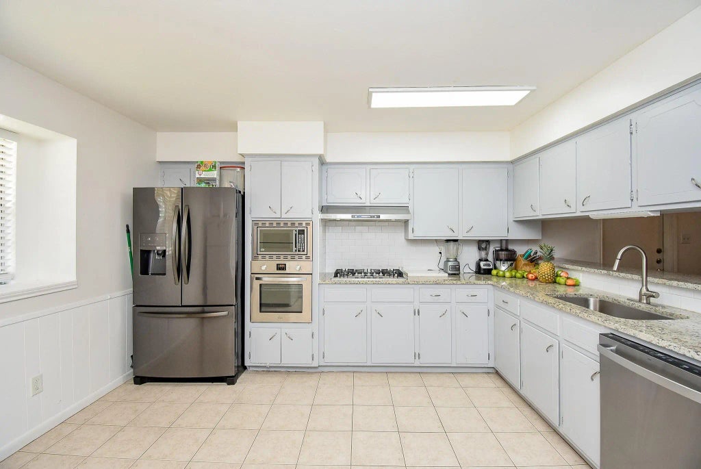 6002 De Milo Drive, Houston