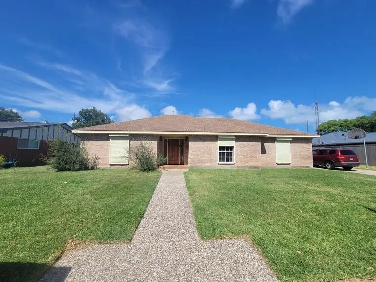 2626 Beluche, Galveston