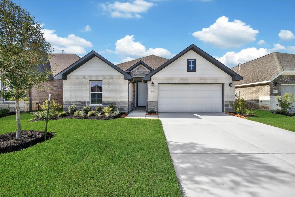 1828 Rory Christine Drive, Rosharon