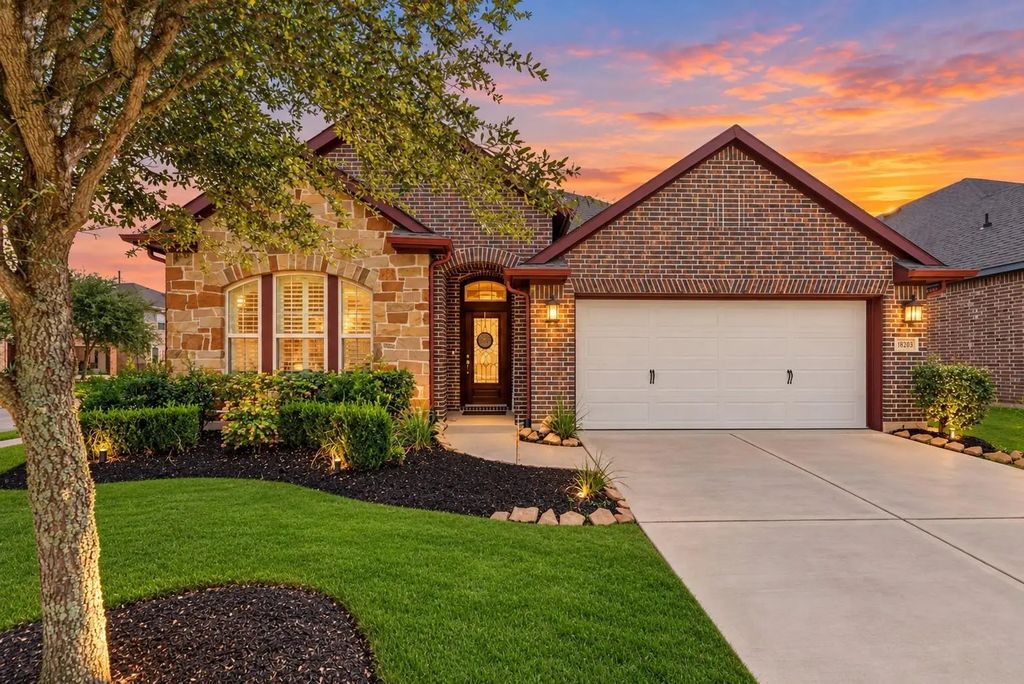 18203 Burnett Willow Lane, Cypress