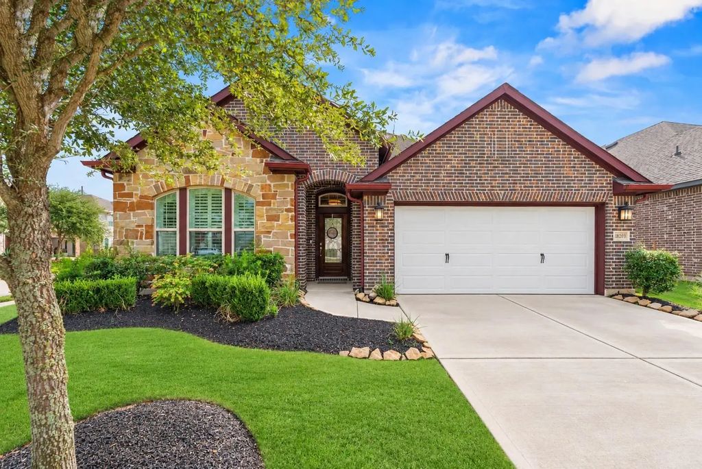 18203 Burnett Willow Lane, Cypress