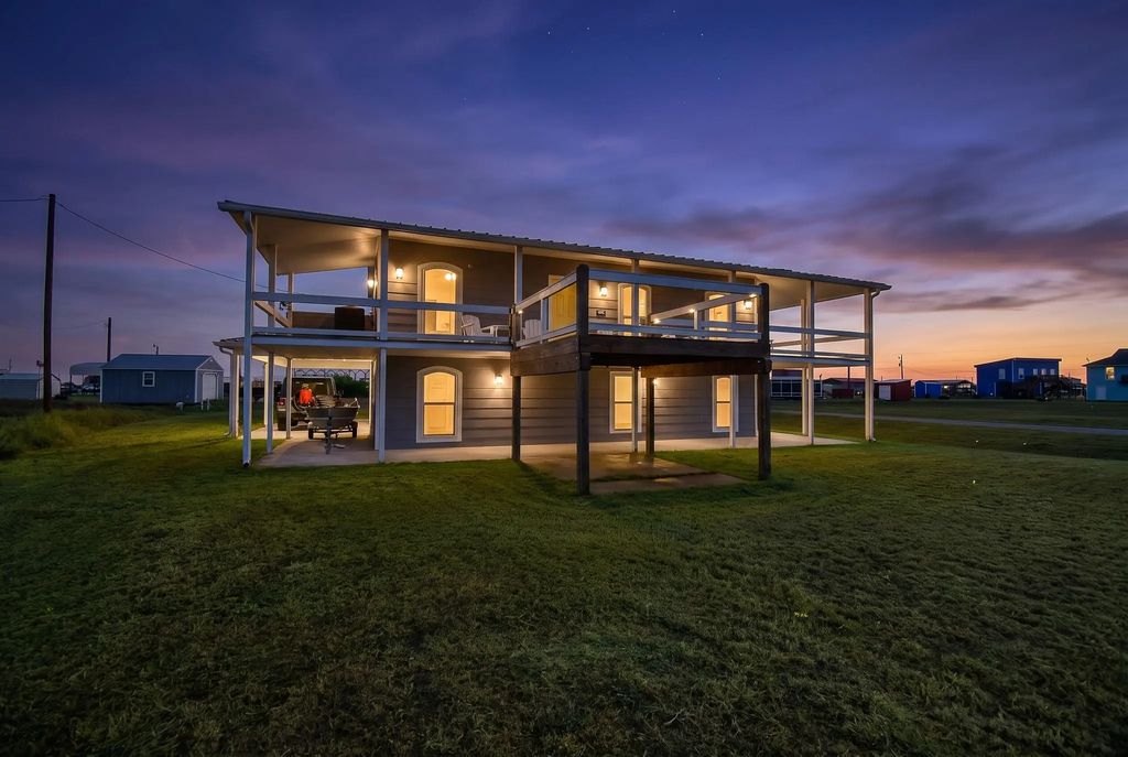 965 Porpoise Drive, Palacios