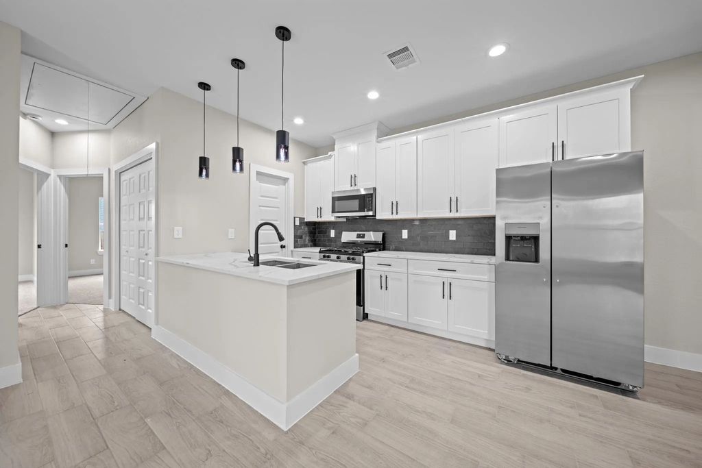 929 Green Meadow Lane B, Houston