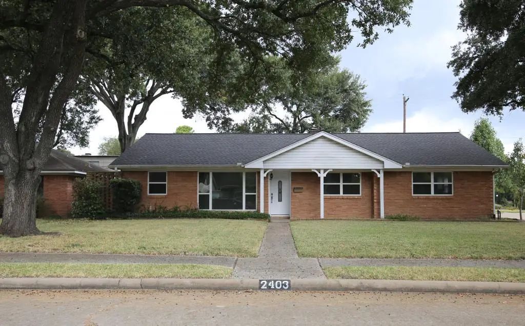 2403 Willowby, Houston