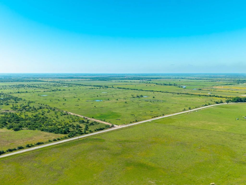 1929 Fm 2761, Cat Spring