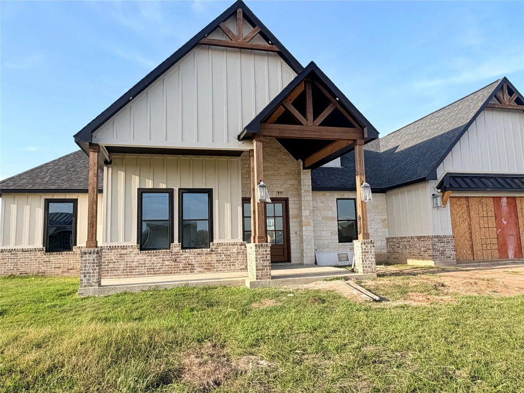 826 Angus Trail, Angleton