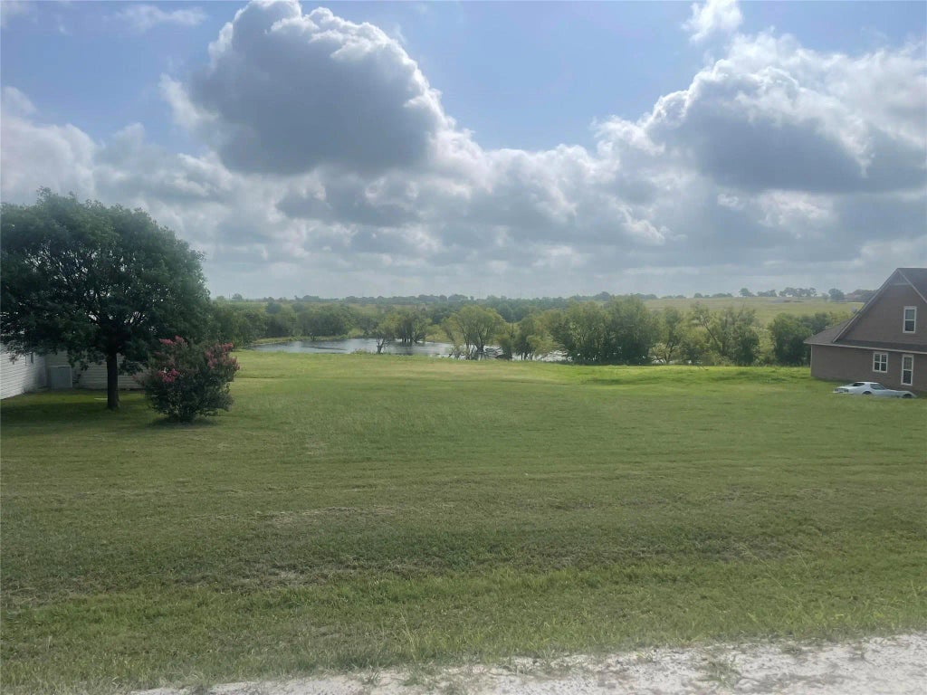 523 S Vicha Road, Axtell