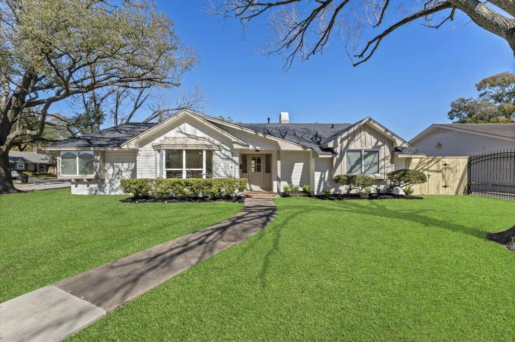 8014 Meadowcroft Drive, Houston
