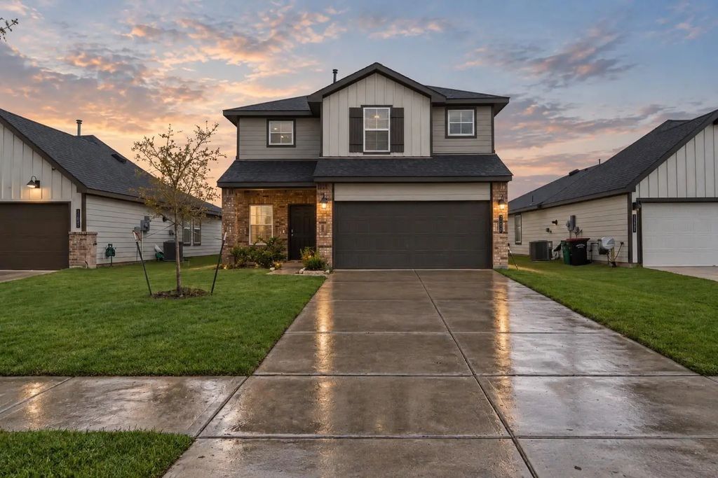 31638 Featherstone Trail, Fulshear