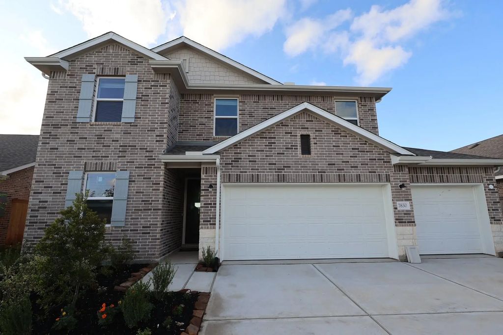 7830 Jade Crest Drive, Angleton