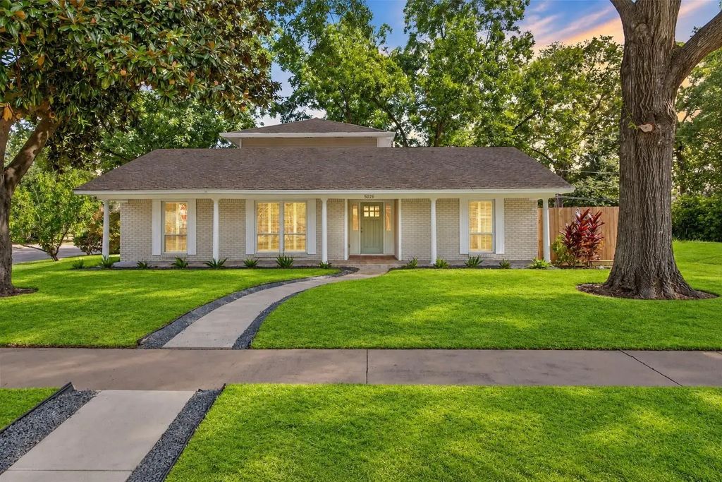 5026 Saxon Drive, Houston