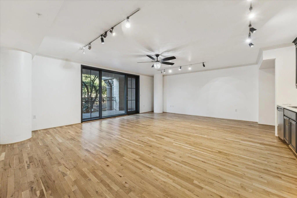 3030 Post Oak Boulevard 203, Houston