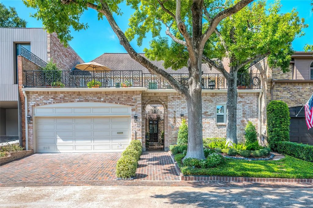 5753 Indian Circle, Houston