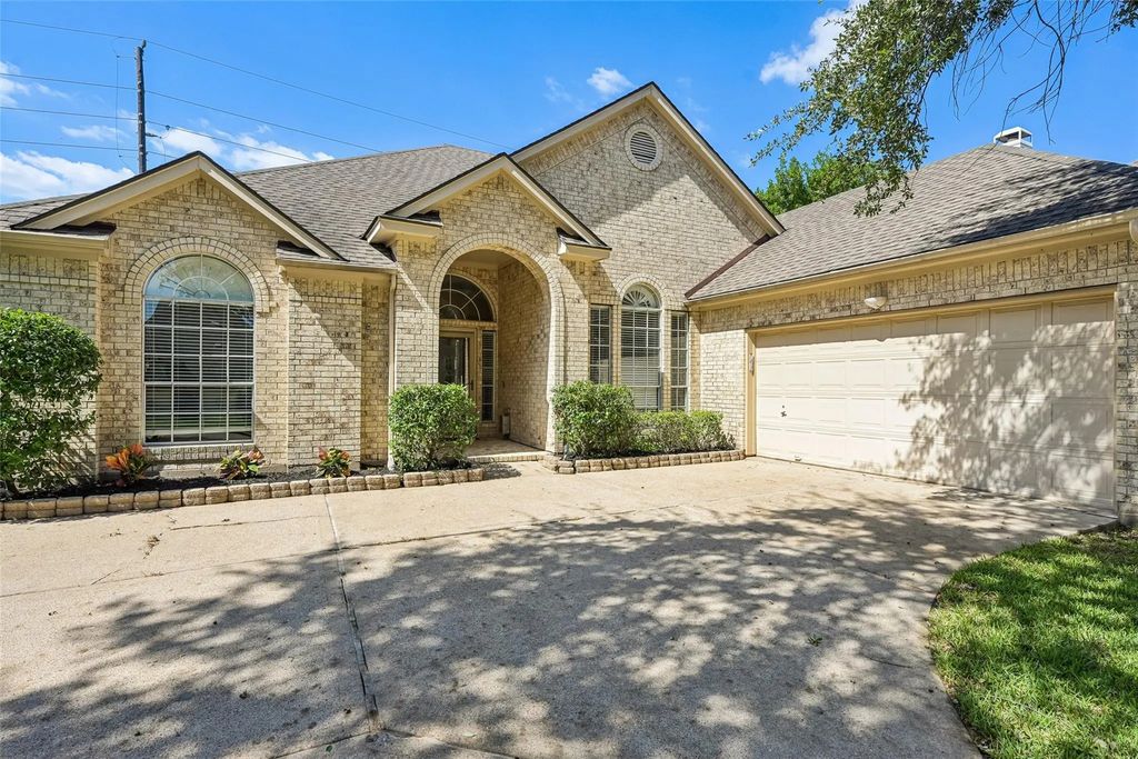 3402 Shadowwalk Drive, Houston