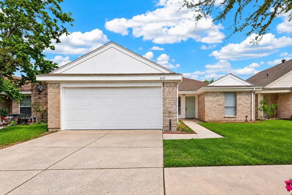 6111 Grandvale Drive, Houston