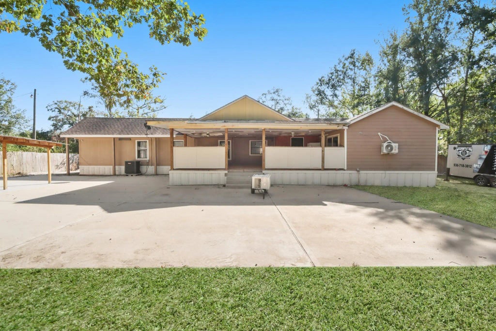 17317 E Greenleaf Lane, Conroe